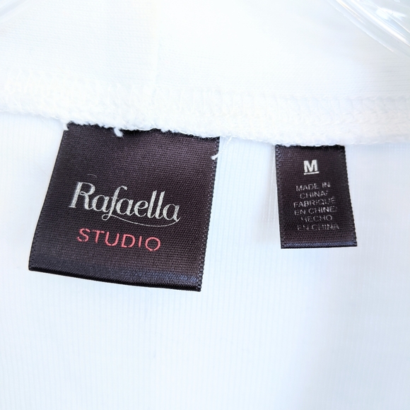 Rafaella Studio white v-neck knit top - Picture 2 of 8
